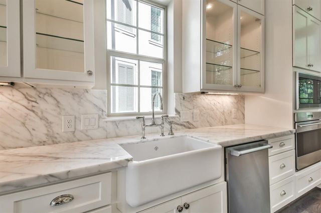 70 Wooded Park Place, The Woodlands, TX 77380