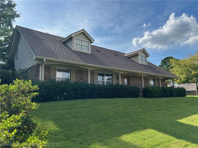 2100 S 70th Street, Fort Smith, AR 72903