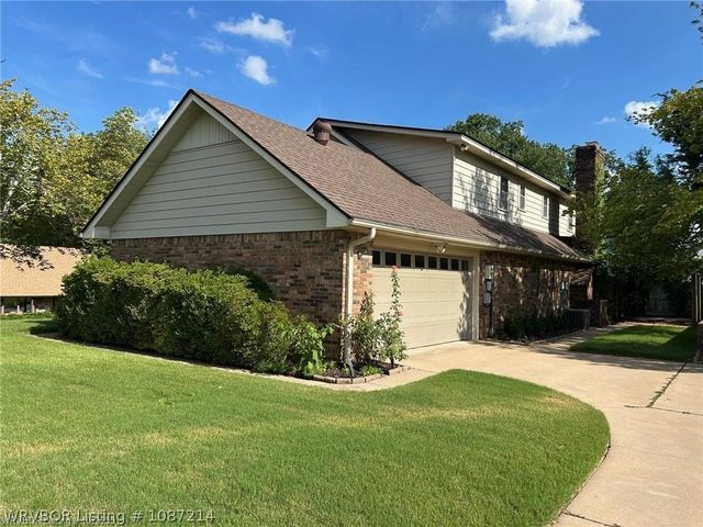 2100 S 70th Street, Fort Smith, AR 72903