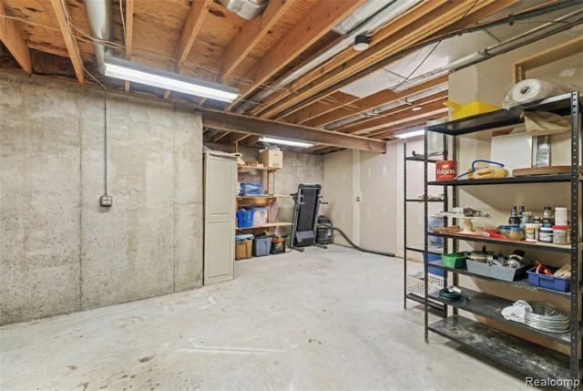 9346 Golfcrest Circle, Davison, MI 48423