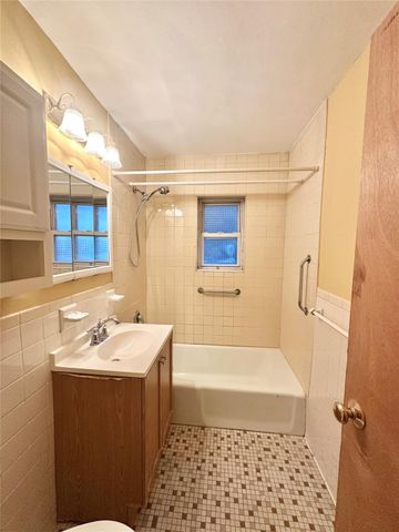 3240 Riverdale Avenue 2J, Bronx, NY 10463