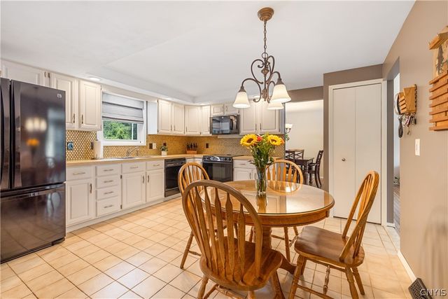 7601 Audrey Drive, Clay, NY 13212