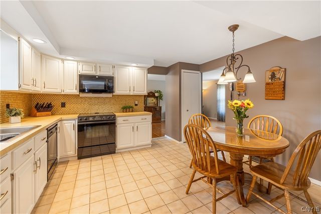 7601 Audrey Drive, Clay, NY 13212