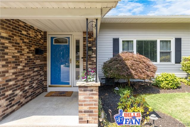 7601 Audrey Drive, Clay, NY 13212