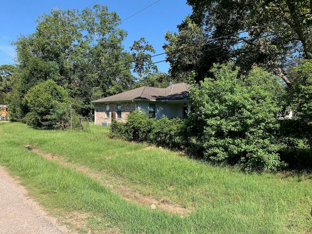 14755 Quinnett Rd, Conroe, TX 77302