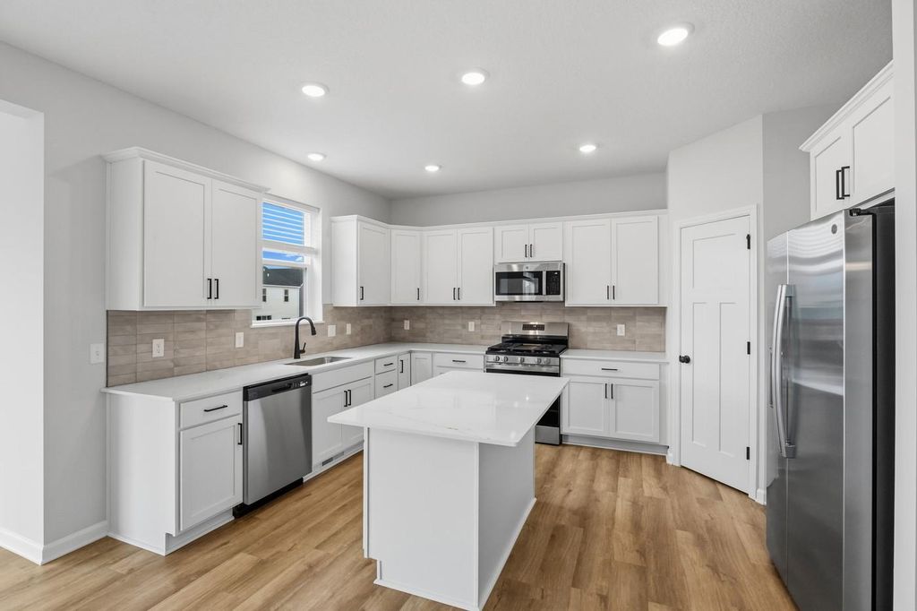 10545 Glenbrook Avenue S, Cottage Grove, MN 55016 — photo 4