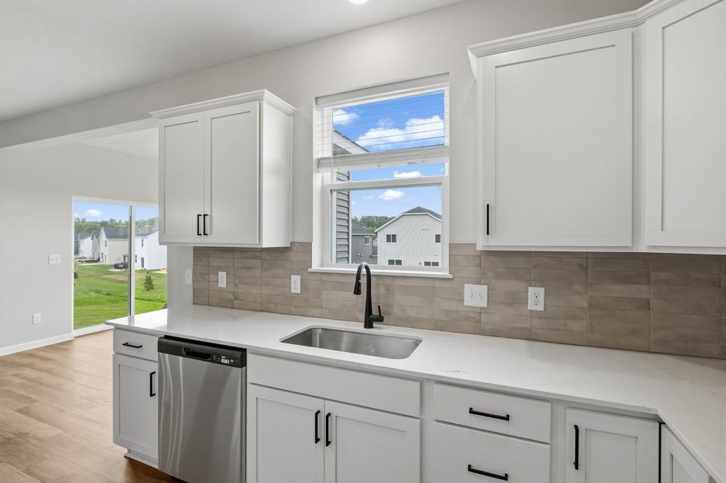 10545 Glenbrook Avenue S, Cottage Grove, MN 55016 — photo 5