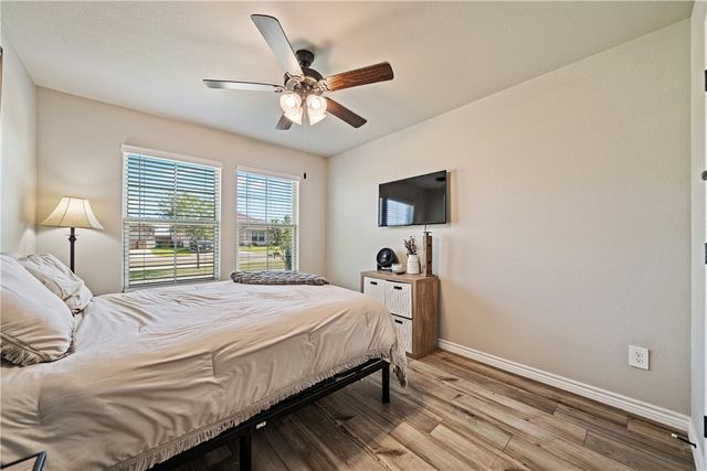 1317 London Towne Blvd, Corpus Christi, TX 78415