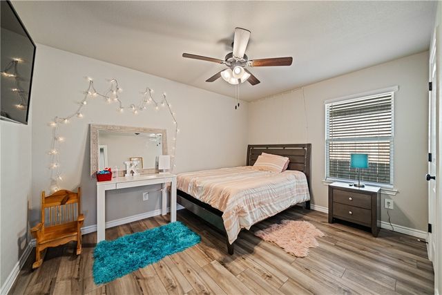 1317 London Towne Blvd, Corpus Christi, TX 78415