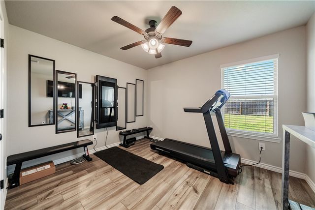 1317 London Towne Blvd, Corpus Christi, TX 78415