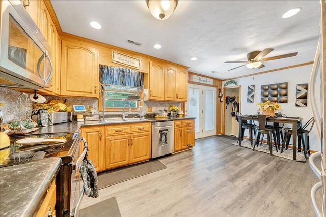 1625 Eanes RD, Roanoke, VA 24014