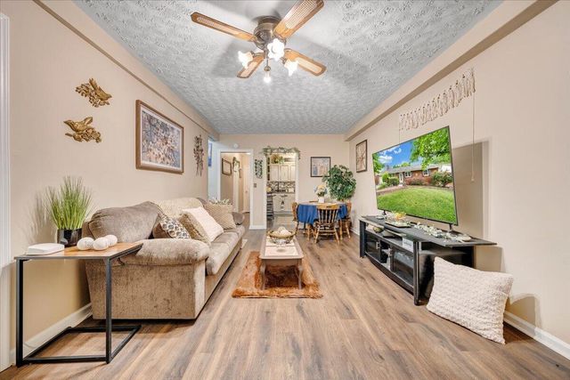 1625 Eanes RD, Roanoke, VA 24014