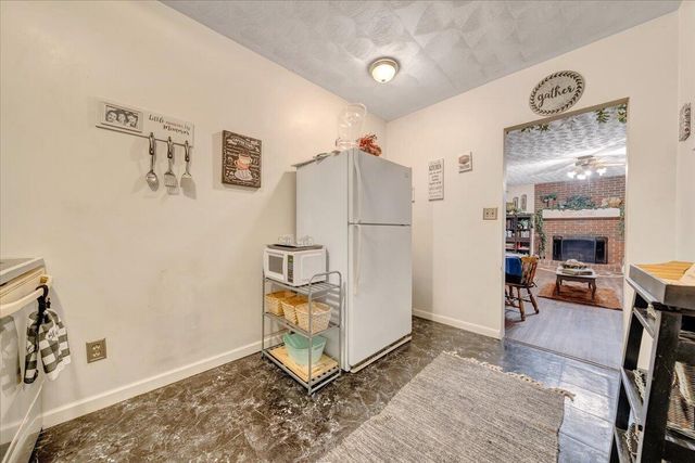 1625 Eanes RD, Roanoke, VA 24014