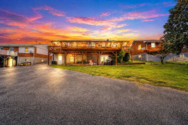 1625 Eanes RD, Roanoke, VA 24014