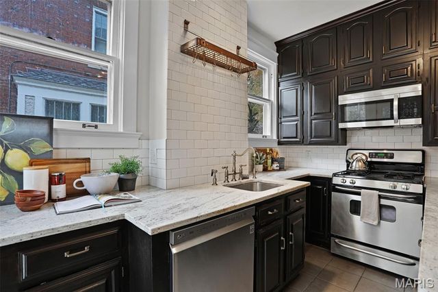 6924 Amherst Avenue, University City, MO 63130