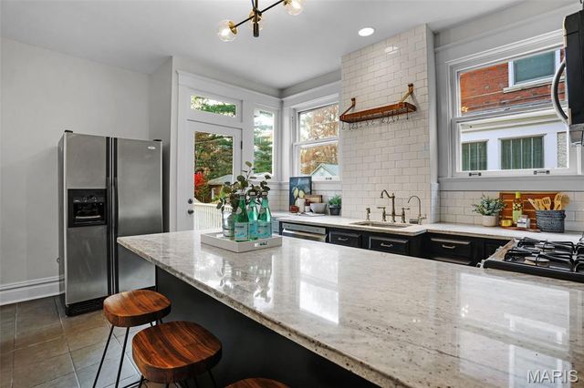 6924 Amherst Avenue, University City, MO 63130