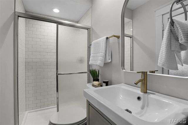 6924 Amherst Avenue, University City, MO 63130