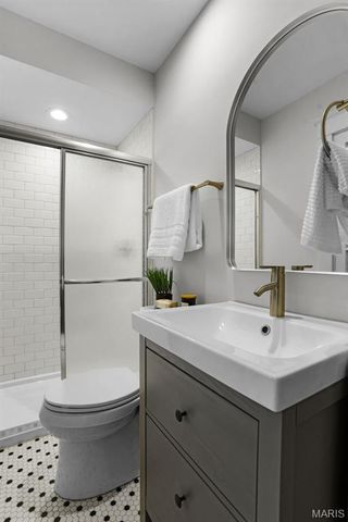 6924 Amherst Avenue, University City, MO 63130