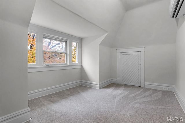 6924 Amherst Avenue, University City, MO 63130