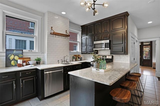 6924 Amherst Avenue, University City, MO 63130