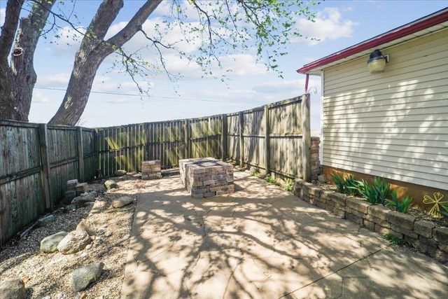 2509 Viking Place, Cedar Falls, IA 50613