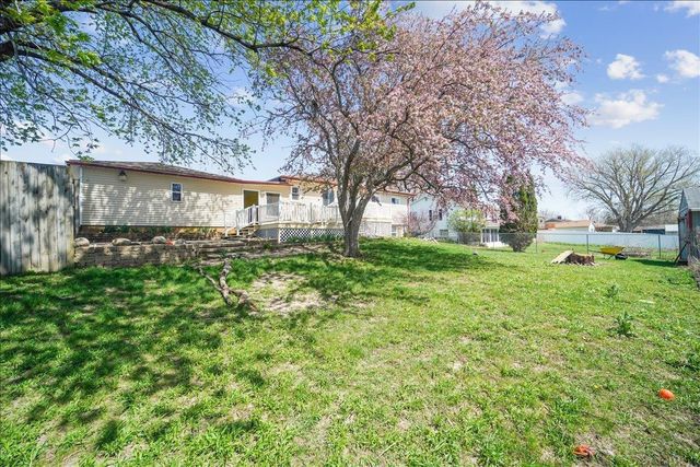 2509 Viking Place, Cedar Falls, IA 50613