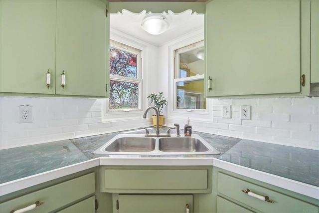 2509 Viking Place, Cedar Falls, IA 50613