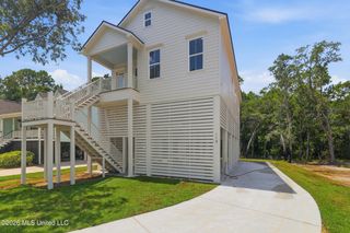 114 Basswood Drive, Pass Christian, MS 39571