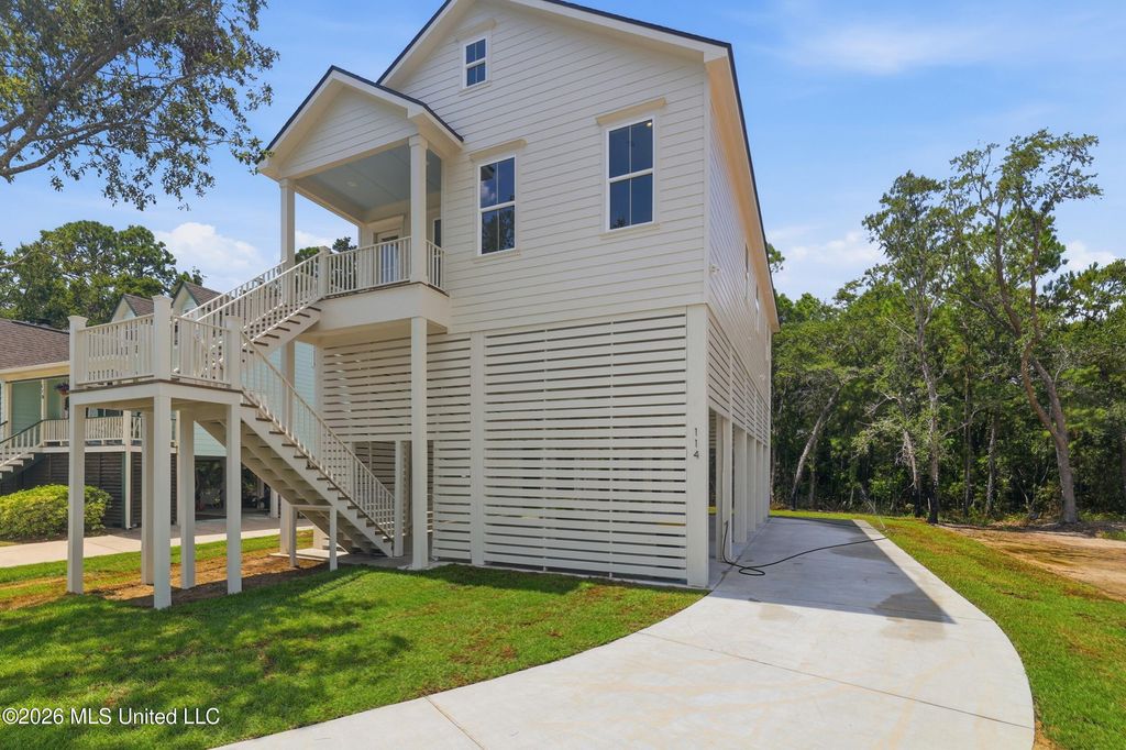 114 Basswood Drive, Pass Christian, MS 39571