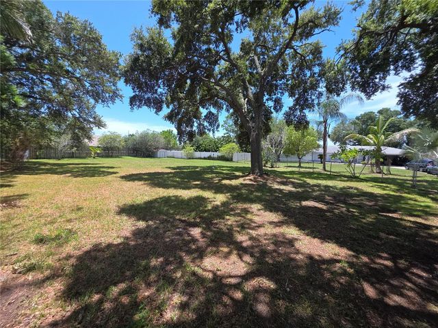 63 OAKWOOD DRIVE, Dunedin, FL 34698