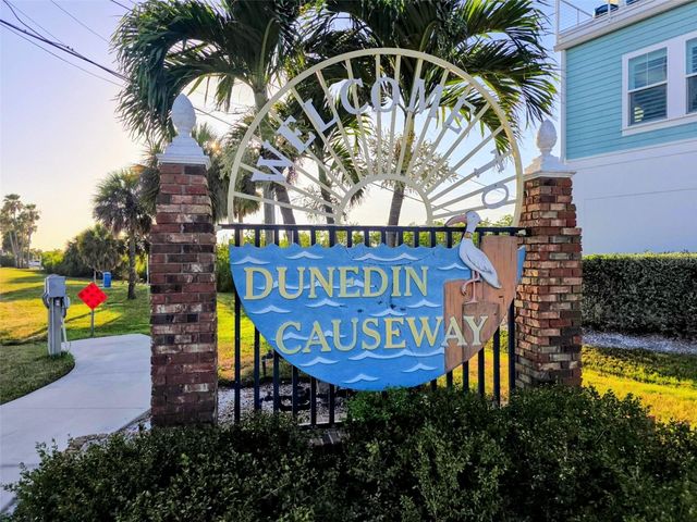63 OAKWOOD DRIVE, Dunedin, FL 34698