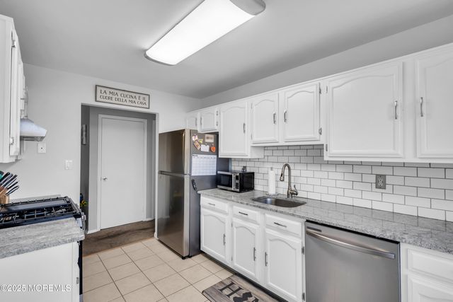 100 Cypress Court, Howell, NJ 07731