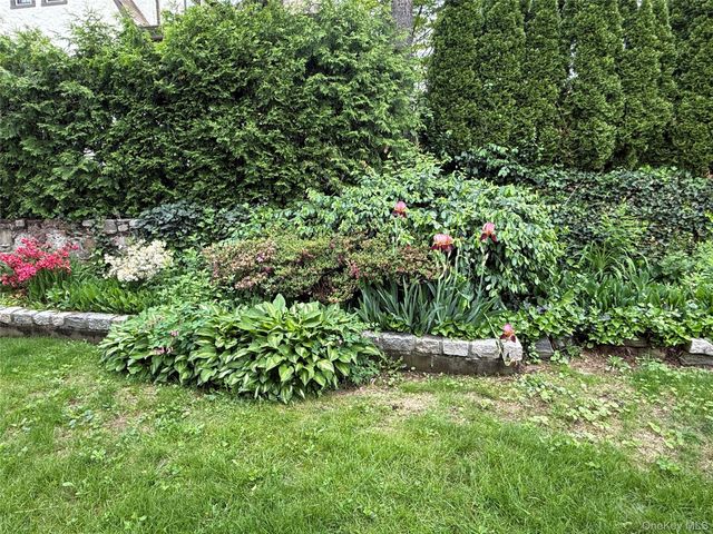 36 Grand Boulevard 1, Scarsdale, NY 10583