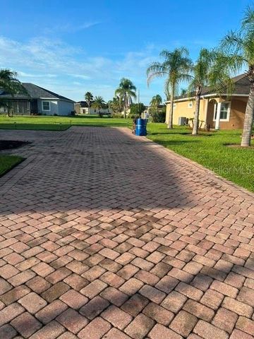 712 TEABERRY TRAIL, Polk City, FL 33868