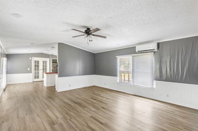 104 W Lawrence Street, Dayton, TX 77535