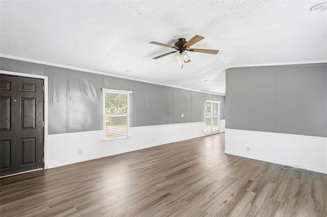 104 W Lawrence Street, Dayton, TX 77535