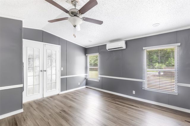 104 W Lawrence Street, Dayton, TX 77535