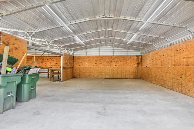 104 W Lawrence Street, Dayton, TX 77535