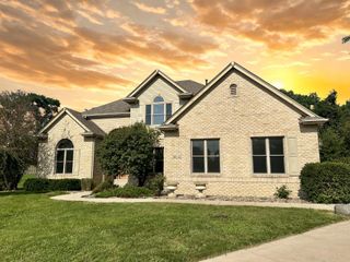 6832 Linden Drive, Crown Point, IN 46307