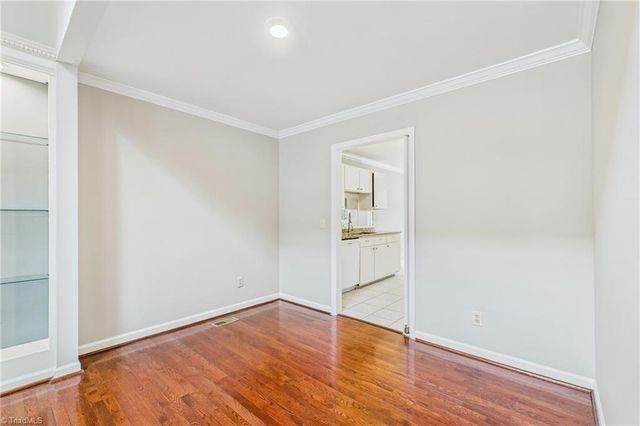 18 Park Village Lane B, Greensboro, NC 27455