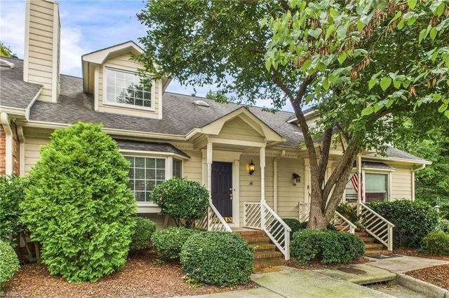 18 Park Village Lane B, Greensboro, NC 27455