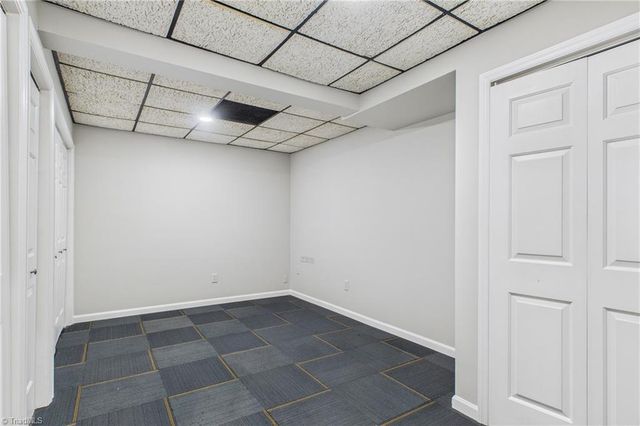 18 Park Village Lane B, Greensboro, NC 27455