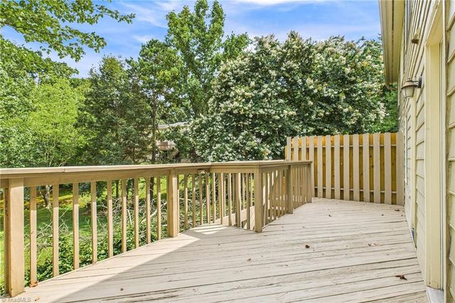 18 Park Village Lane B, Greensboro, NC 27455