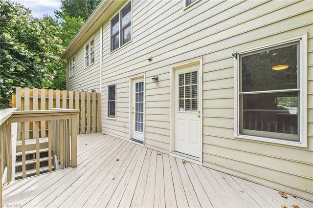 18 Park Village Lane B, Greensboro, NC 27455