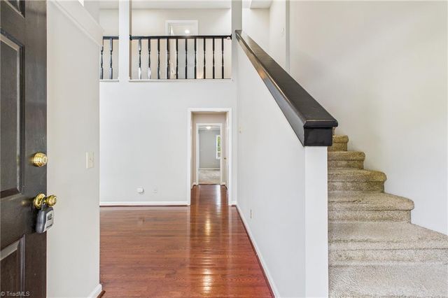 18 Park Village Lane B, Greensboro, NC 27455