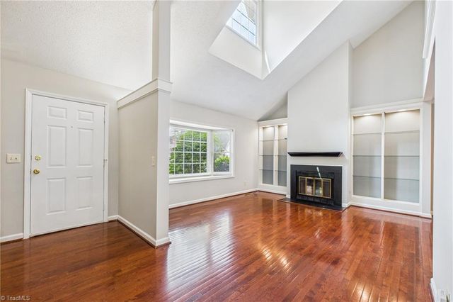 18 Park Village Lane B, Greensboro, NC 27455