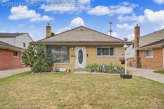 24393 Hanover Street, Dearborn Heights, MI 48125