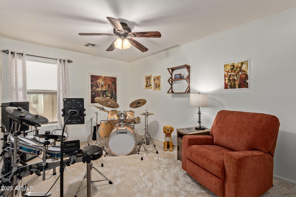 property-img