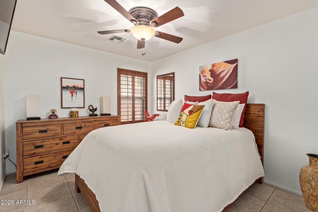 property-img