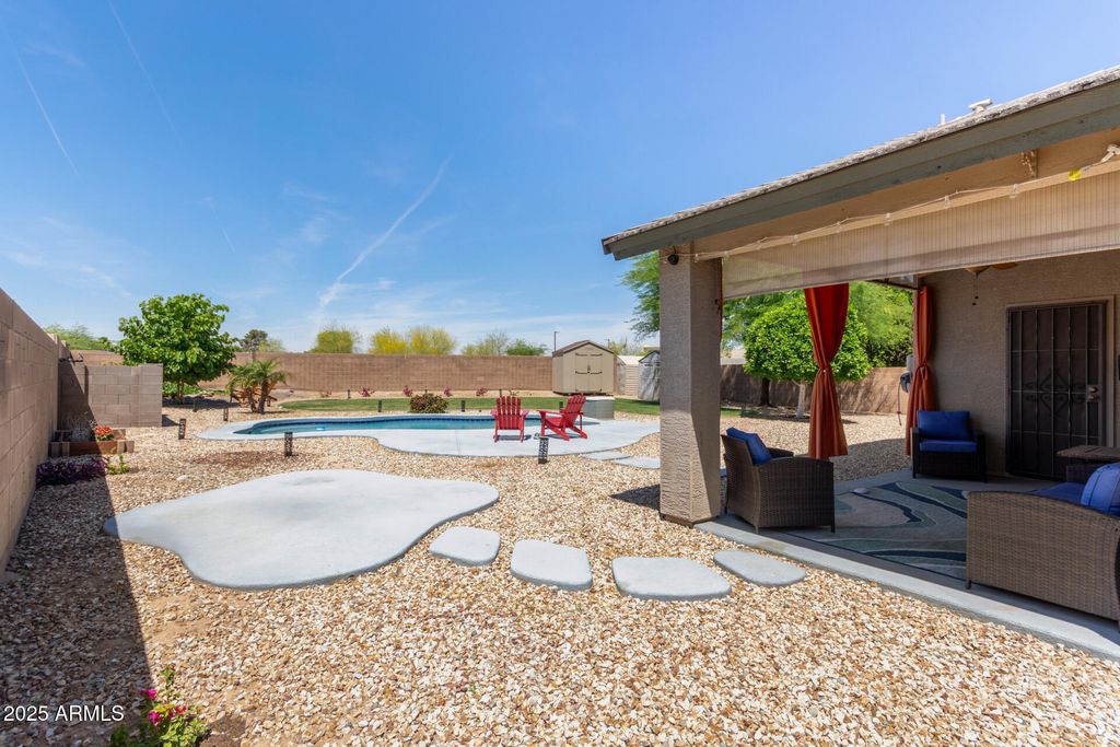 property-img
